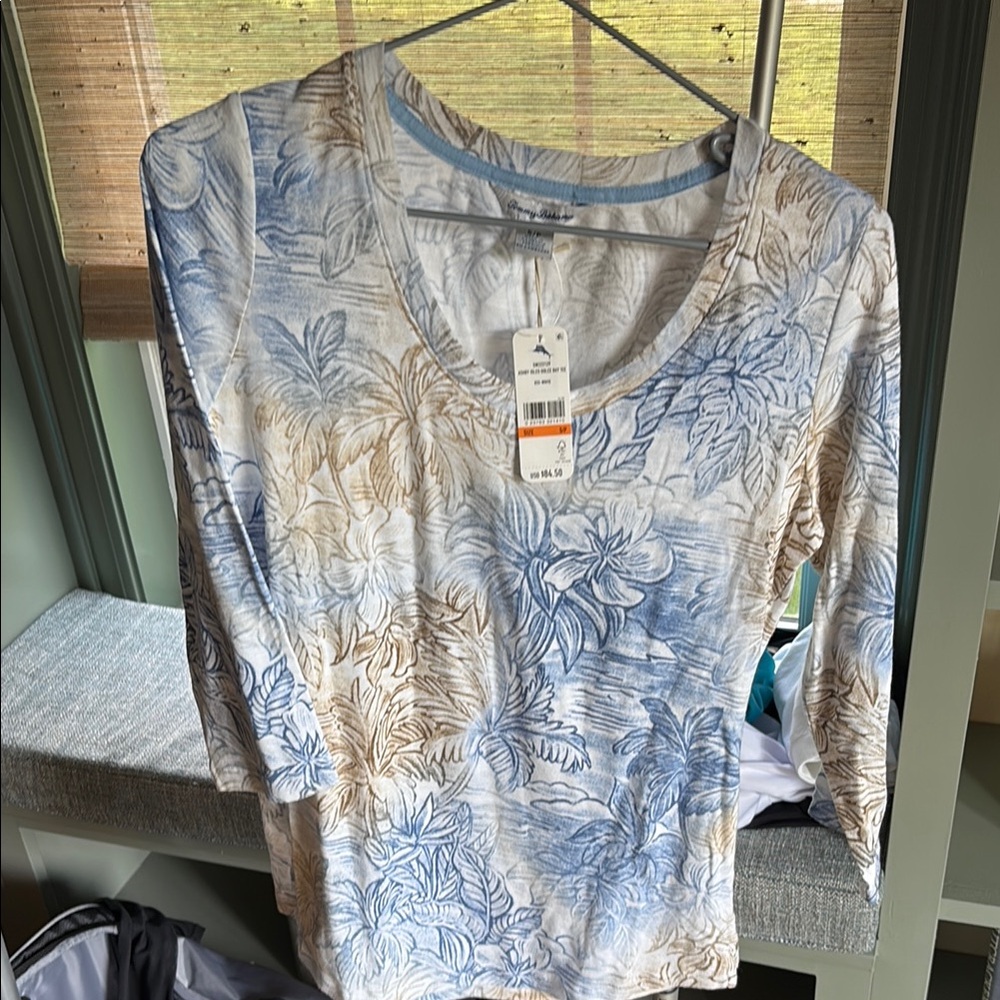 Tommy Bahama Textured Tee in Cream
